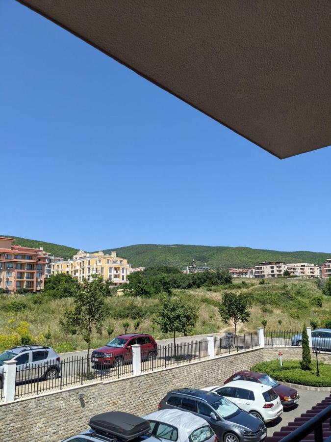 Sunny Star Dreams Condo W Prime Location, Pool, Sea View Sveti Vlas Ngoại thất bức ảnh